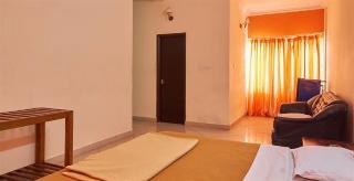 Woodside Hotel Mangalore Esterno foto